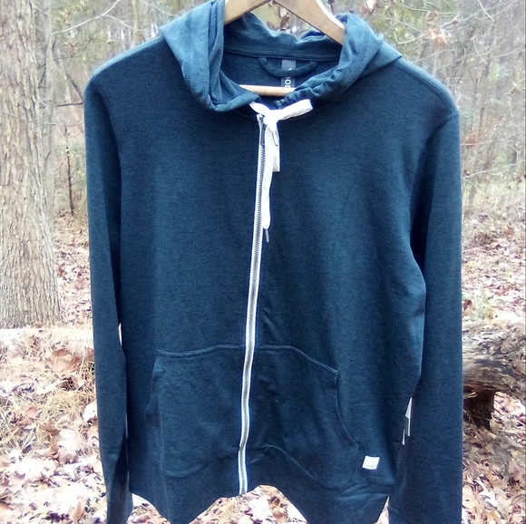 Vuori Halo Performance Hoodie Midnight Heather Women's Medium NWT - Picture 2 of 7